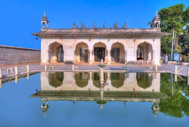 Paigah Tombs